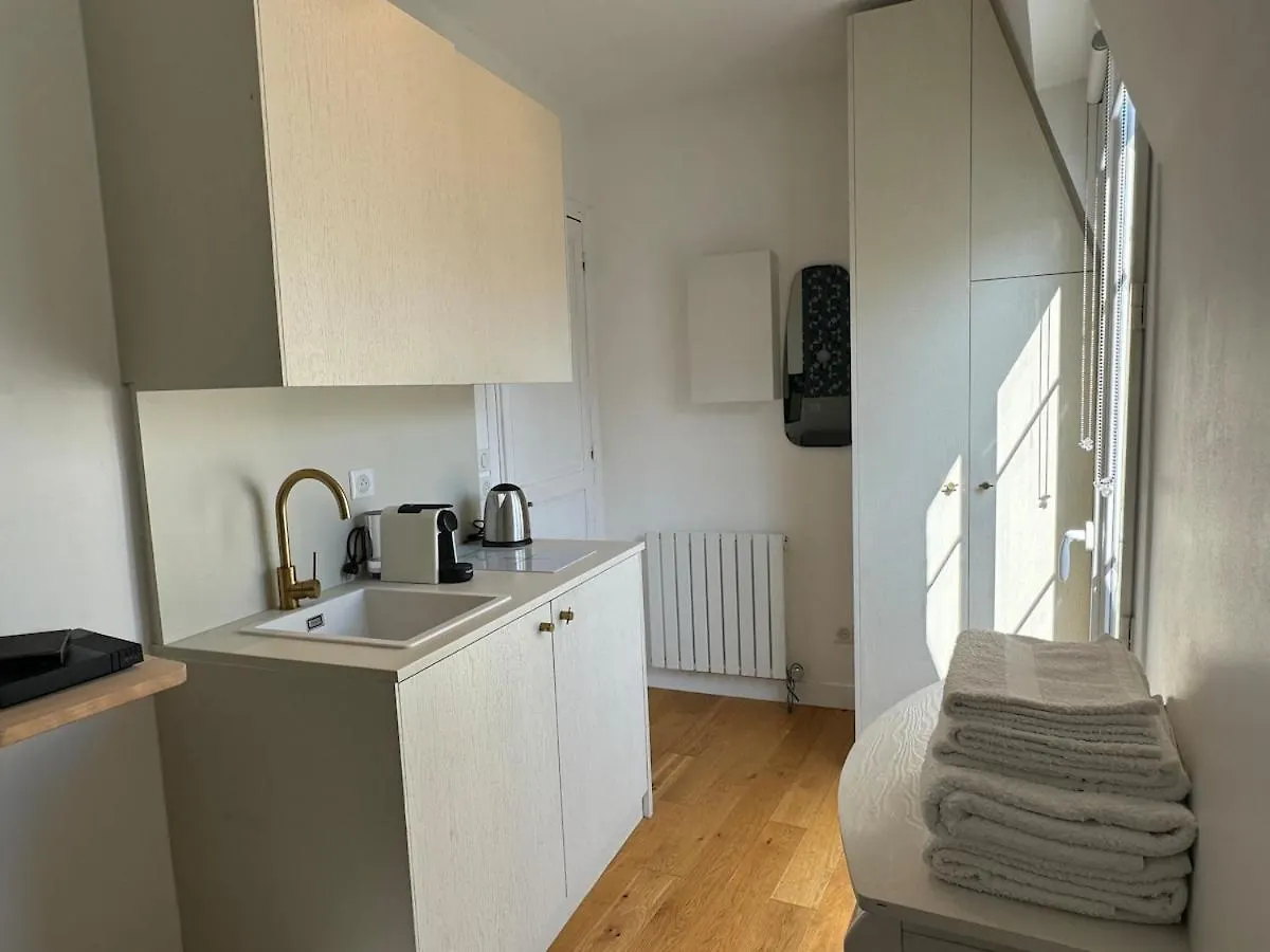 Studio Trocadero Devant Le Metro Passy Paris Apartment