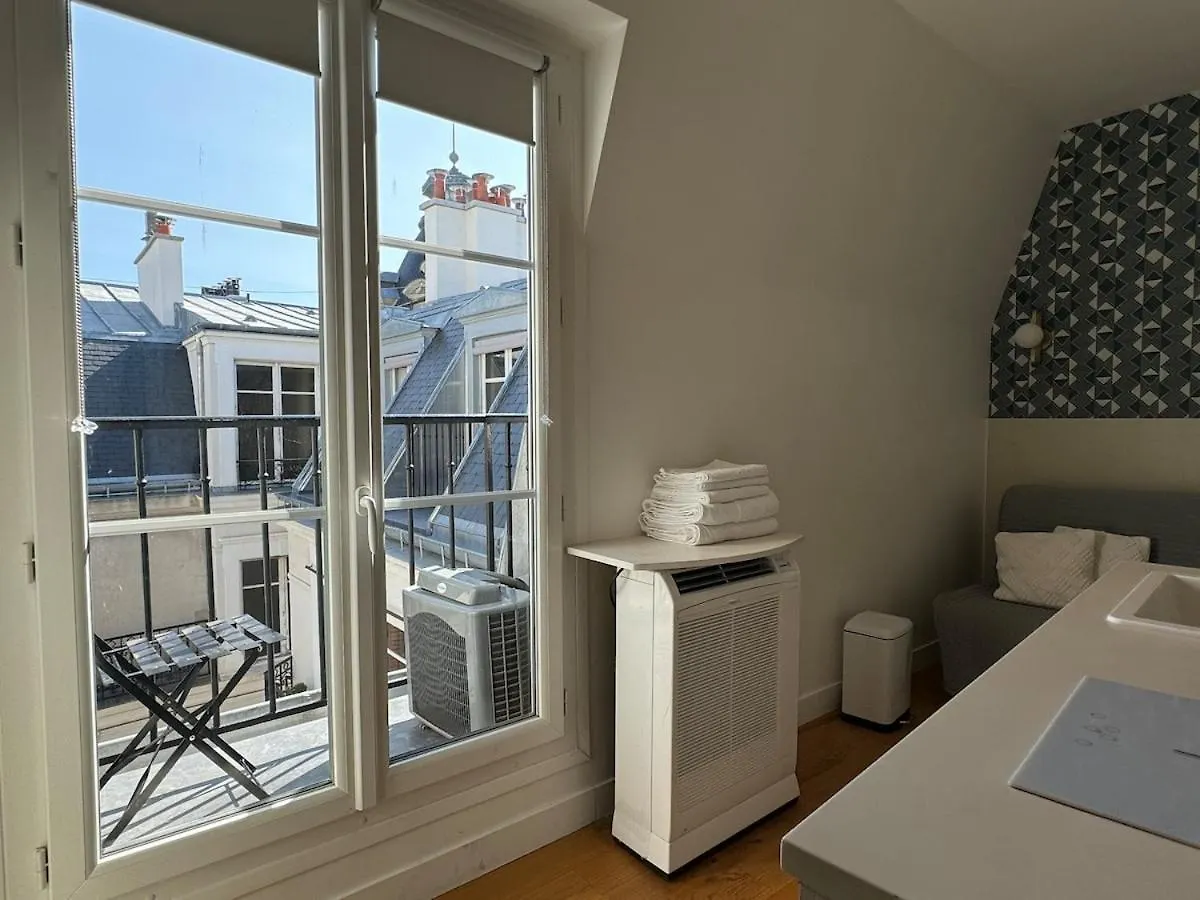 Apartment Studio Trocadero Devant Le Metro Passy Paris